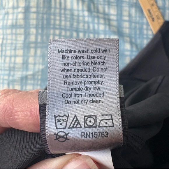 Champion Black and Gray Athletic Capri Leggings XL - Picture 9 of 10